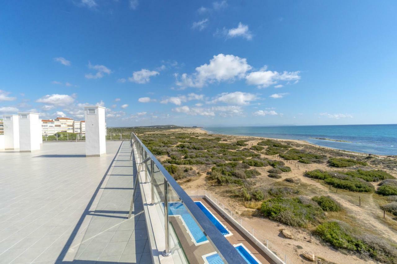 Luxury Pinada Beach لا ماتا المظهر الخارجي الصورة