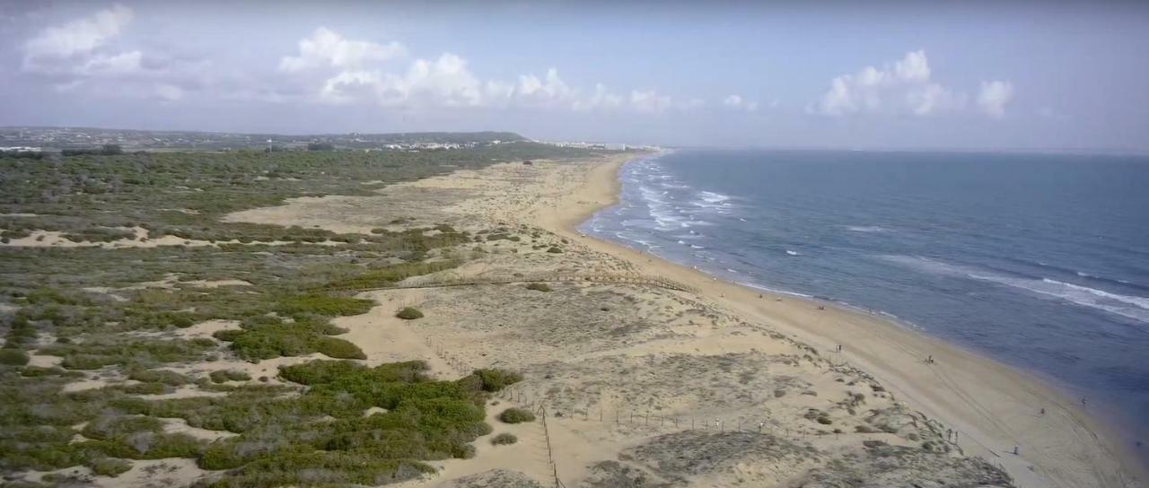 Luxury Pinada Beach لا ماتا المظهر الخارجي الصورة