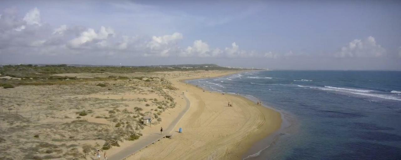 Luxury Pinada Beach لا ماتا المظهر الخارجي الصورة
